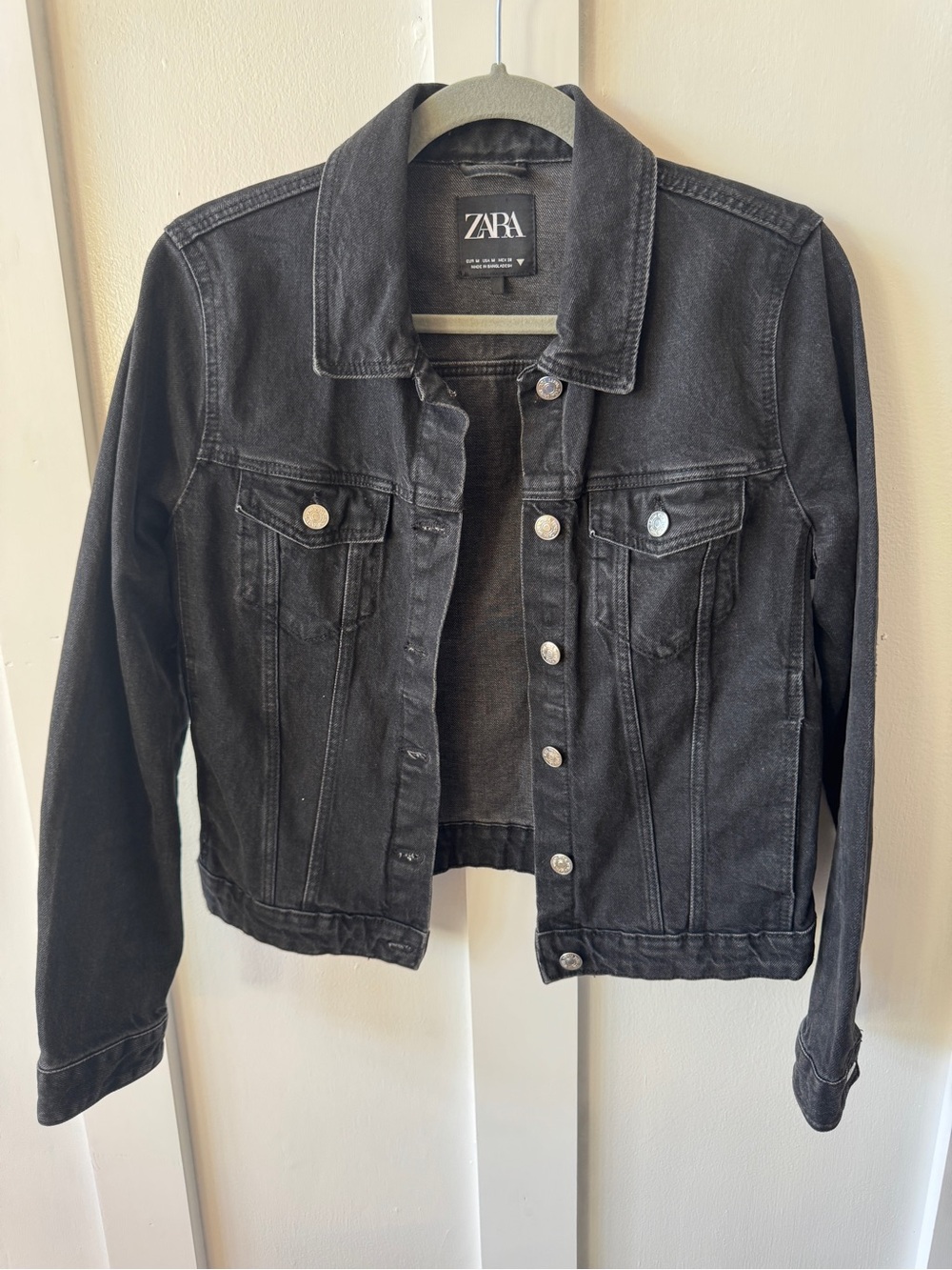 Zara Black Denim Jacket
Size Medium